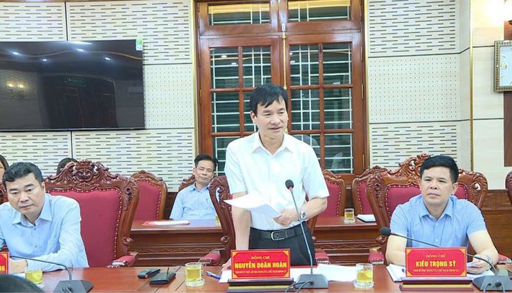 Ngân hàng Nhà nước chi nhánh Khu vực I làm việc với Đảng uỷ xã Phúc Thọ về tình hình hoạt động trên địa bàn- Ảnh 2.
