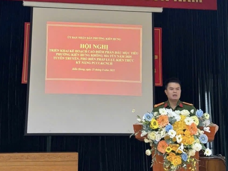 Công an phường Kiến Hưng ra mắt Ban Chỉ đạo phòng, chống ma túy phường và triển khai đợt cao điểm thực hiện mục tiêu phường Kiến Hưng không ma tuý năm 2025- Ảnh 2.