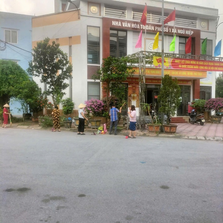 Phát huy tinh thần đoàn kết, xã Thanh Trì chung tay giữ gìn môi trường sáng - xanh - sạch - đẹp chào mừng Ngày Quốc khánh nước Cộng hòa xã hội chủ nghĩa Việt Nam (2/9/1945 – 2/9/2025)- Ảnh 2.