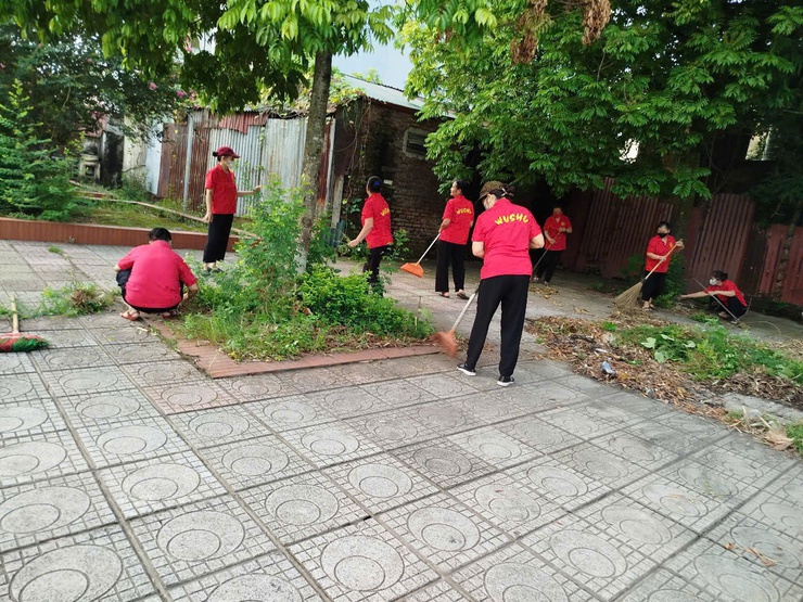 Phát huy tinh thần đoàn kết, xã Thanh Trì chung tay giữ gìn môi trường sáng - xanh - sạch - đẹp chào mừng Ngày Quốc khánh nước Cộng hòa xã hội chủ nghĩa Việt Nam (2/9/1945 – 2/9/2025)- Ảnh 9.