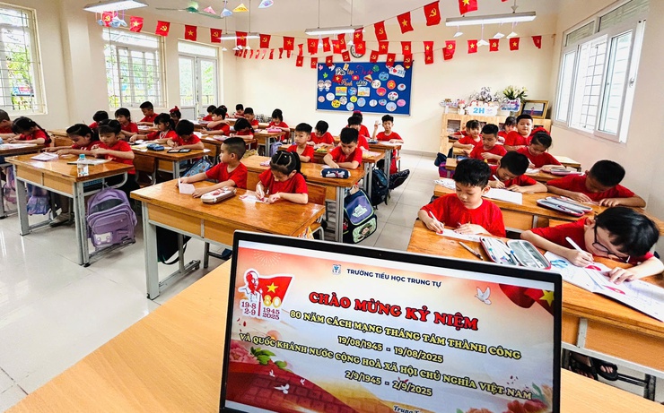 Trường Tiểu học Trung Tự: Chào mừng 80 năm Cách mạng Tháng Tám và Quốc khánh 2/9- Ảnh 1.
