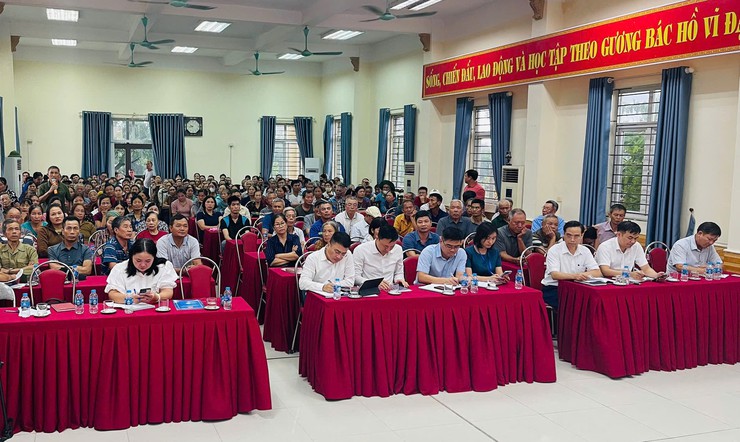Hội nghị triển khai kế hoạch hỗ trợ lưu động, trong công tác đăng ký đất đai, cấp GCN quyền sử dụng đất lần đầu; hướng dẫn chuyển đổi số trong thực hiện TTHC về lĩnh vực  đất đai trên đại bàn xã Phú Xuyên- Ảnh 2.