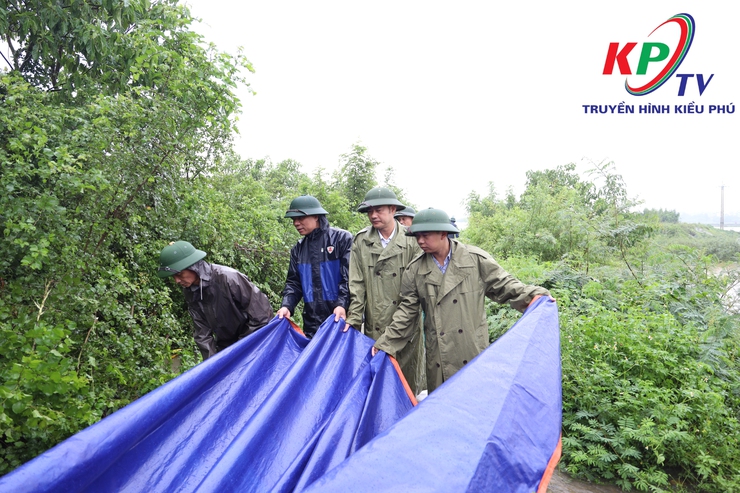 Mực nước sông Tích dâng cao trên mức báo động 3; Xã Kiều Phú ráo riết thực hiện các phương án phòng chống thiên tai - Ảnh 10.