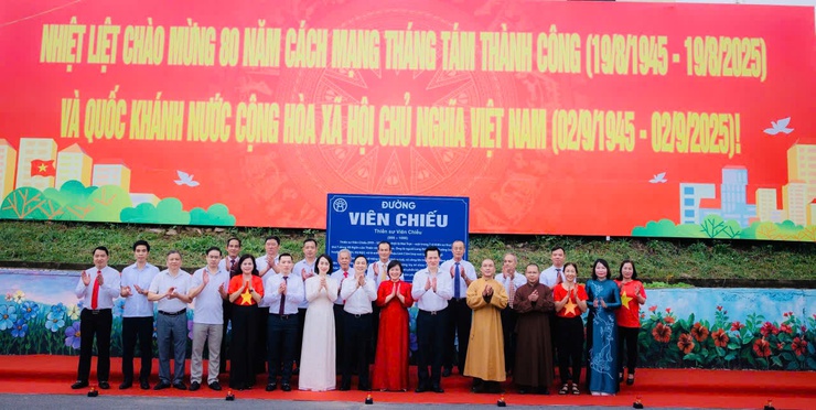 Phúc Lợi tổ chức gắn biển tên đường Viên Chiếu- Ảnh 2.