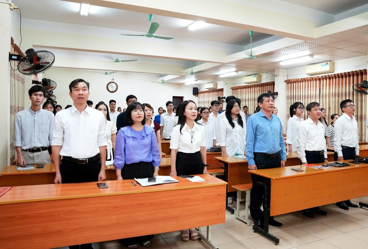 Sơn Tây khai giảng lớp bồi dưỡng nhận thức về Đảng tháng 8 năm 2025- Ảnh 1.