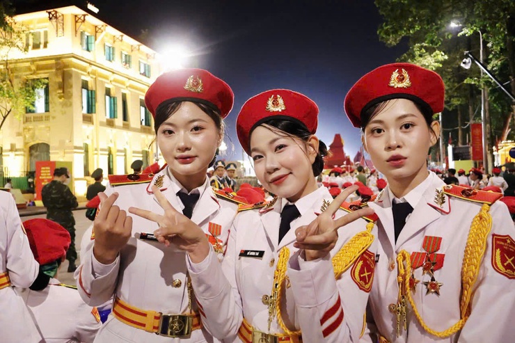 Đỗ Hương Trà- Bóng hồng quê lụa Hà Đông tham gia sự kiện A80- Ảnh 2.