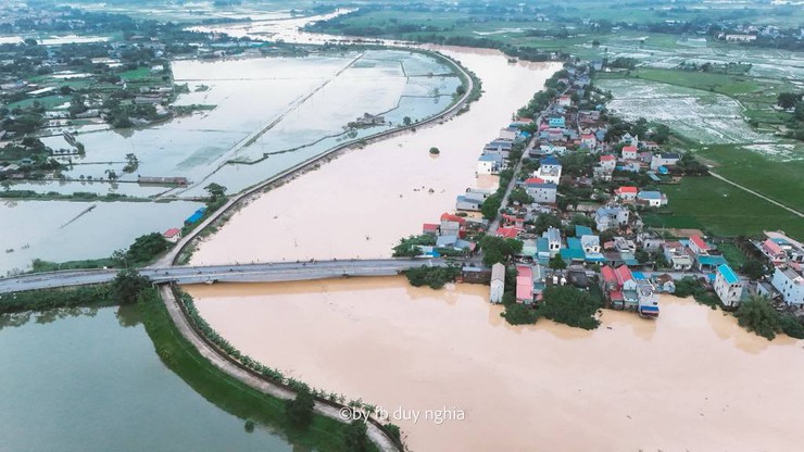 Xã Phú Nghĩa chủ động phương án ứng phó với lũ trên 
sông Bùi và sông Tích
- Ảnh 1.