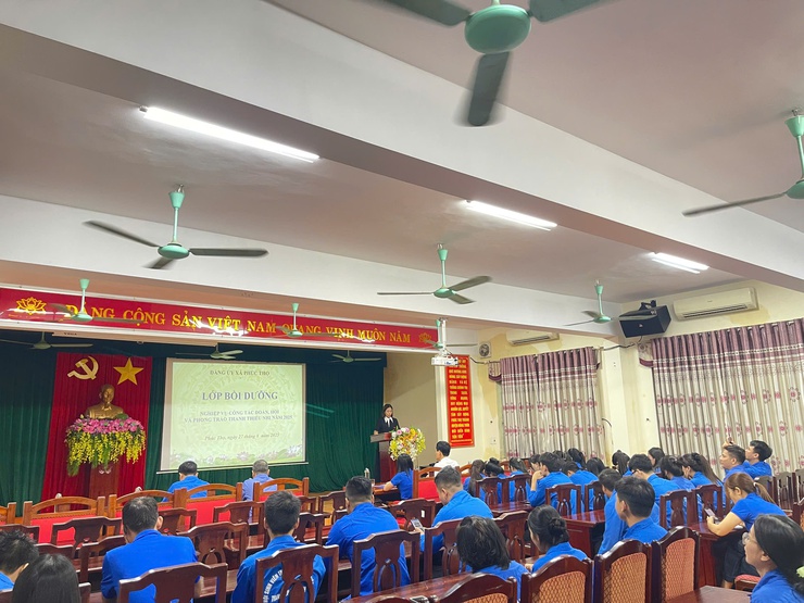 Lớp bồi dưỡng kỹ năng, nghiệp vụ công tác Đoàn – Hội năm 2025 tại xã Phúc Thọ- Ảnh 2.