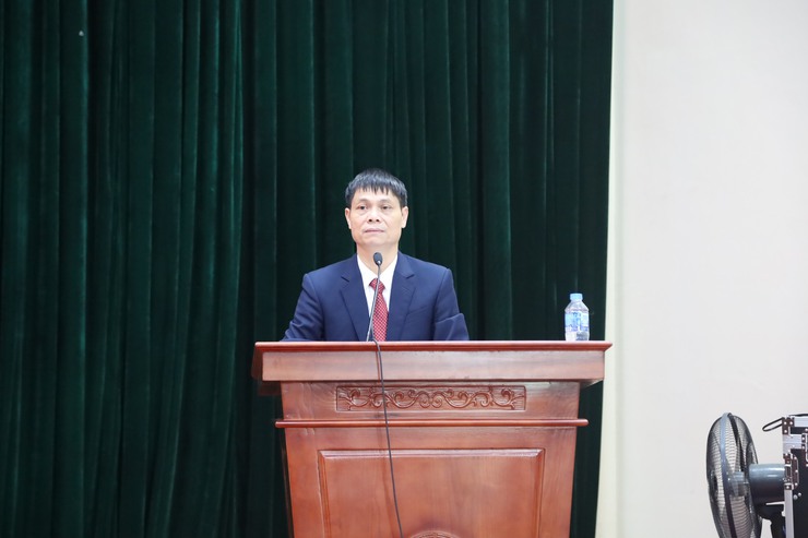 Bế giảng lớp bồi dưỡng lý luận chính trị cho đảng viên mới năm 2025- Ảnh 6.