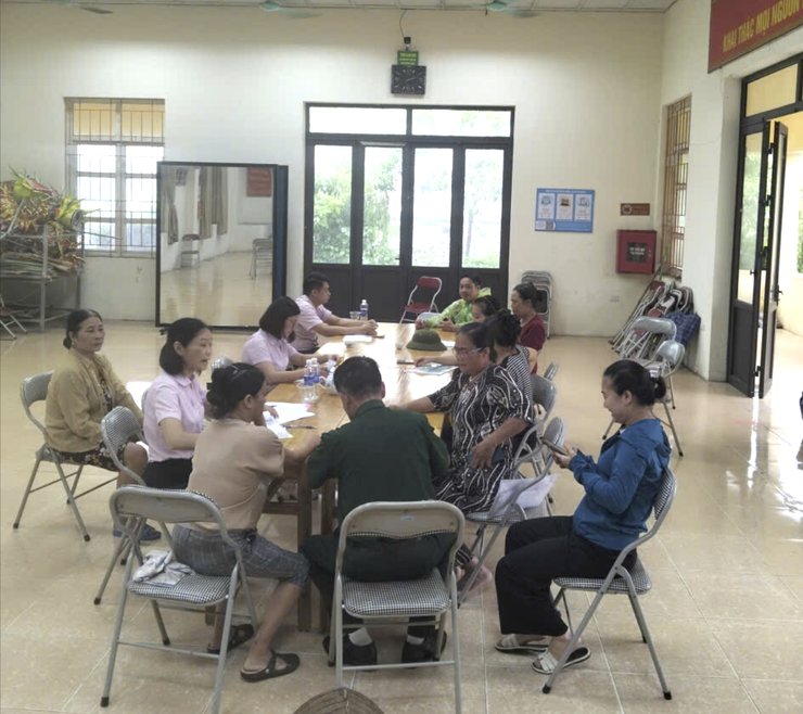 Phòng giao dịch Ngân hàng Chính sách xã hội Thanh Oai tổ chức đối chiếu, phân loại nợ tại xã Dân Hòa:- Ảnh 1.