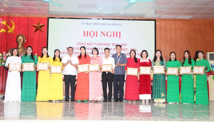 XÃ HÒA XÁ TỔNG KẾT NĂM HỌC 2024 – 2025, TRIỂN KHAI NHIỆM VỤ NĂM HỌC 2025 – 2026- Ảnh 5.