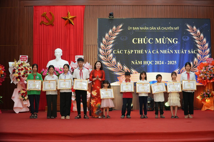 Xã Chuyên Mỹ: Tổng kết năm học 2024 - 2025; triển khai phương hướng, nhiệm vụ trọng tâm năm học 2025 - 2026- Ảnh 10.