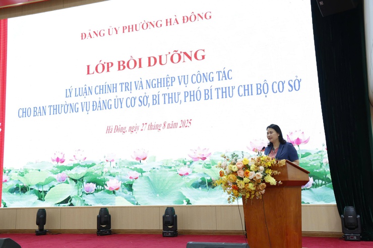 Hơn 100 đồng chí thuộc BTV Đảng ủy, Bí thư, Phó Bí thư chi bộ cơ sở được bồi dưỡng lý luận chính trị và nghiệp vụ công tác- Ảnh 1.