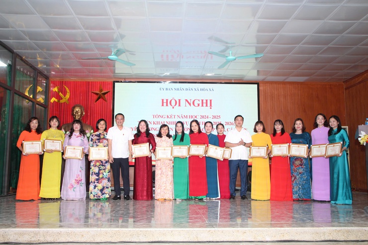 XÃ HÒA XÁ TỔNG KẾT NĂM HỌC 2024 – 2025, TRIỂN KHAI NHIỆM VỤ NĂM HỌC 2025 – 2026- Ảnh 8.