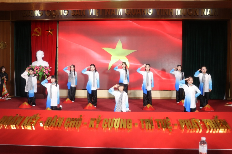 UBND xã Phù Đổng tổ chức hội nghị tổng kết hoạt động Hè năm 2025- Ảnh 3.