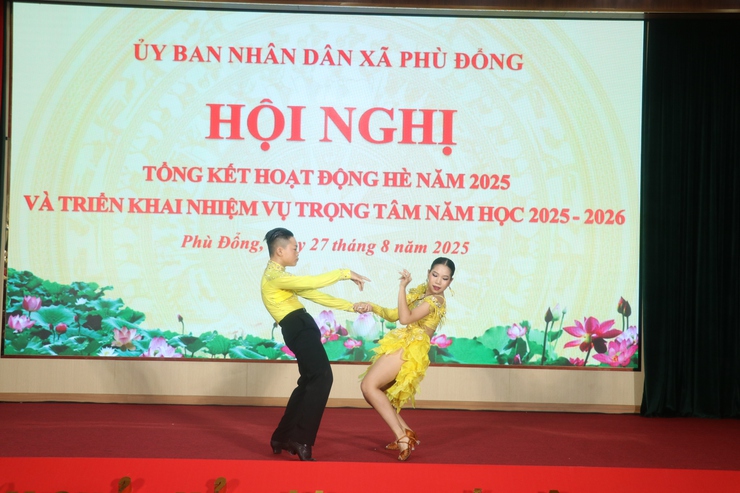 UBND xã Phù Đổng tổ chức hội nghị tổng kết hoạt động Hè năm 2025- Ảnh 10.