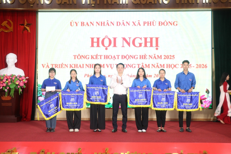 UBND xã Phù Đổng tổ chức hội nghị tổng kết hoạt động Hè năm 2025- Ảnh 6.