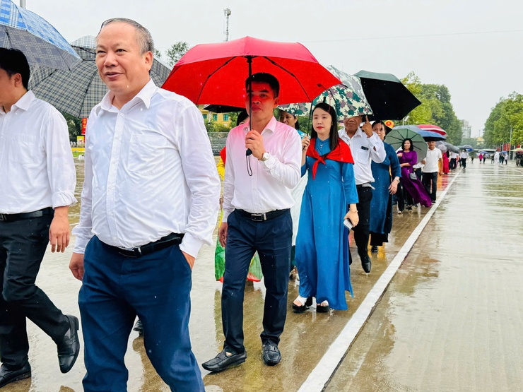 Lễ Báo Công Dâng Bác – Niềm Vinh Dự và Trách Nhiệm của Đảng Bộ, Chính Quyền và Nhân Dân Xã Thanh Trì- Ảnh 2.