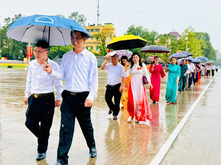 Lễ Báo Công Dâng Bác – Niềm Vinh Dự và Trách Nhiệm của Đảng Bộ, Chính Quyền và Nhân Dân Xã Thanh Trì- Ảnh 5.