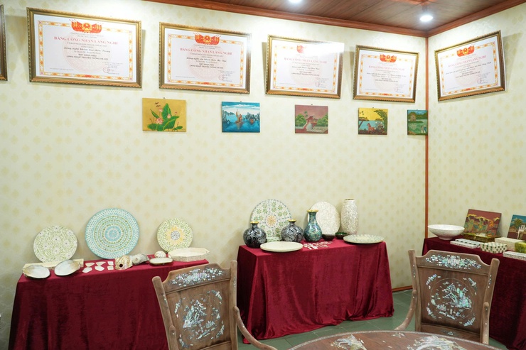 Chuyên Mỹ tích cực hoàn thiện các tiêu chí công nhận làng nghề khảm trai, sơn mài xã Chuyên Mỹ là thành viên của mạng lưới các Thành phố Thủ công sáng tạo trên toàn Thế giới năm 2025- Ảnh 3.