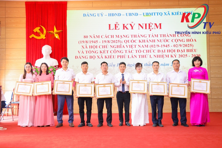 Xã Kiều Phú tổ chức Lễ kỷ niệm 80 năm Cách mạng tháng Tám thành công, Quốc khánh 2/9 và Tổng kết công tác tổ chức Đại hội đại biểu Đảng bộ xã lần thứ I, nhiệm kỳ 2025 – 2030.- Ảnh 6.