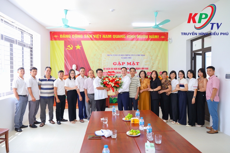 Trung tâm VHTT&TT xã Kiều Phú tổ chức Lễ mít tinh, gặp mặt nhân kỷ niệm 80 năm Ngày truyền thống Ngành Văn hóa (28/8/1945 – 28/8/2025)- Ảnh 6.