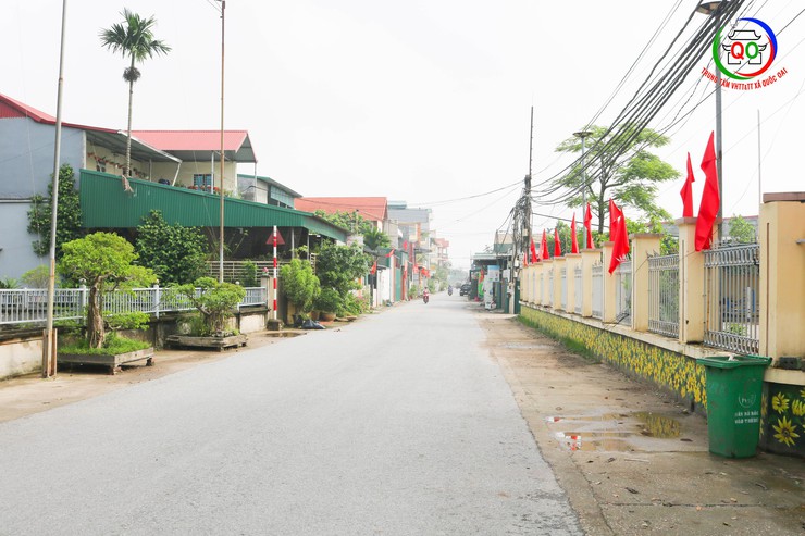 Đoàn kiểm tra số 3 xã Quốc Oai kiểm tra, chấm điểm cuộc thi "Giữ gìn thôn Sáng, Xanh, Sạch, Đẹp" tháng 8/2025- Ảnh 2.