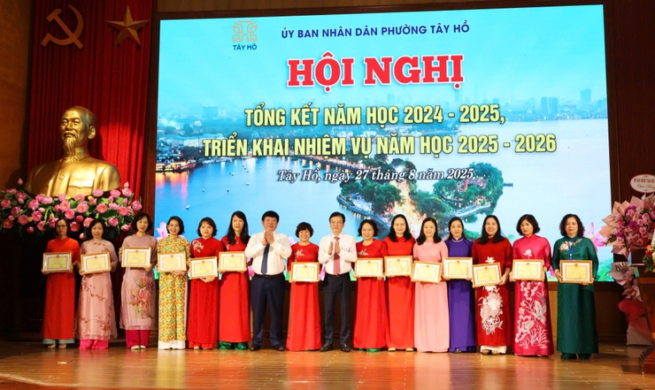 Giáo dục Tây Hồ giữ vững thành tích, tiếp tục khẳng định vị thế tiên phong- Ảnh 3.