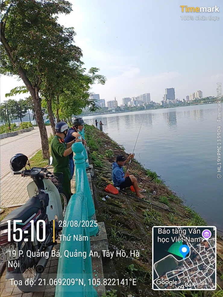 Phường Tây Hồ: Ra quân xử lý các đối tượng đánh bắt cá trộm trên Hồ Tây- Ảnh 7.