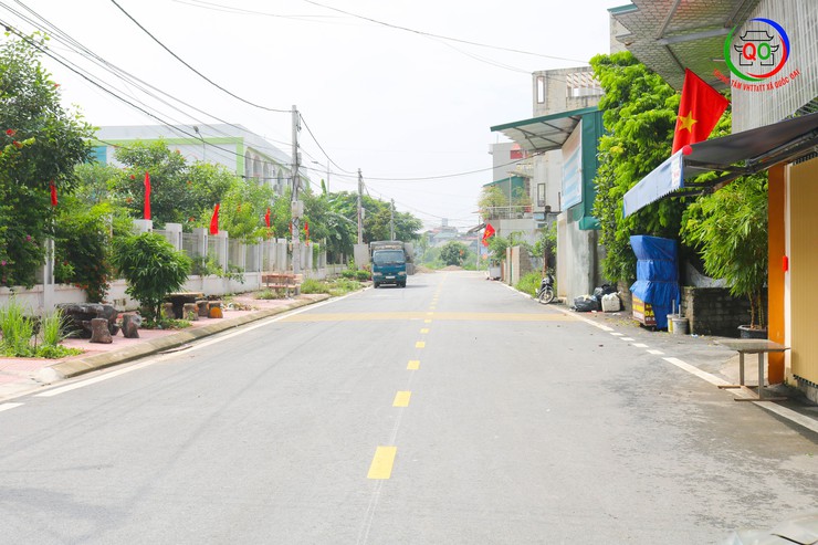 Đoàn kiểm tra số 3 xã Quốc Oai kiểm tra, chấm điểm cuộc thi "Giữ gìn thôn Sáng, Xanh, Sạch, Đẹp" tháng 8/2025- Ảnh 5.