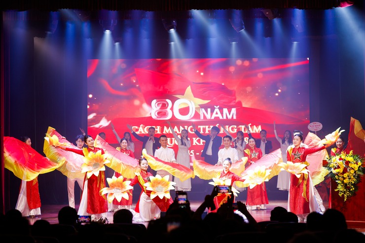 PHƯỜNG CỬA NAM: TỔ CHỨC HỘI NGHỊ ĐIỂN HÌNH TIÊN TIẾN PHƯỜNG LẦN THỨ NHẤT, GIAI ĐOẠN 2025 - 2030- Ảnh 15.