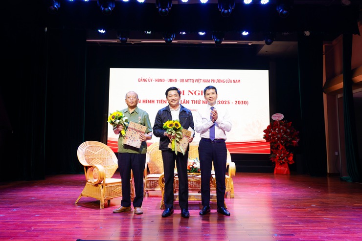 PHƯỜNG CỬA NAM: TỔ CHỨC HỘI NGHỊ ĐIỂN HÌNH TIÊN TIẾN PHƯỜNG LẦN THỨ NHẤT, GIAI ĐOẠN 2025 - 2030- Ảnh 11.