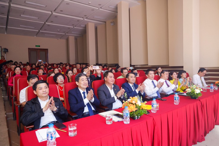 PHƯỜNG CỬA NAM: TỔ CHỨC HỘI NGHỊ ĐIỂN HÌNH TIÊN TIẾN PHƯỜNG LẦN THỨ NHẤT, GIAI ĐOẠN 2025 - 2030- Ảnh 4.