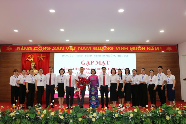 Quyết tâm xây dựng phường Phúc Lợi phát triển, gần dân, sát dân, phục vụ Nhân dân- Ảnh 5.