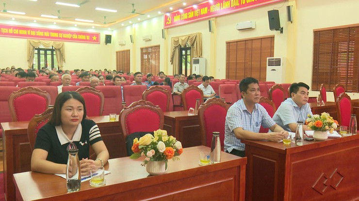 Trên 200 đại biểu xã Dương Hoà được tuyên truyền, phổ biến, giáo dục pháp luật về đất đai - Ảnh 4.