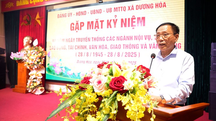 Xã Dương Hoà tổ chức Gặp mặt kỷ niệm 80 năm ngày truyền thống ngành nội vụ, tư pháp, tài chính, Văn hoá, Giao thông, Văn phòng- Ảnh 5.