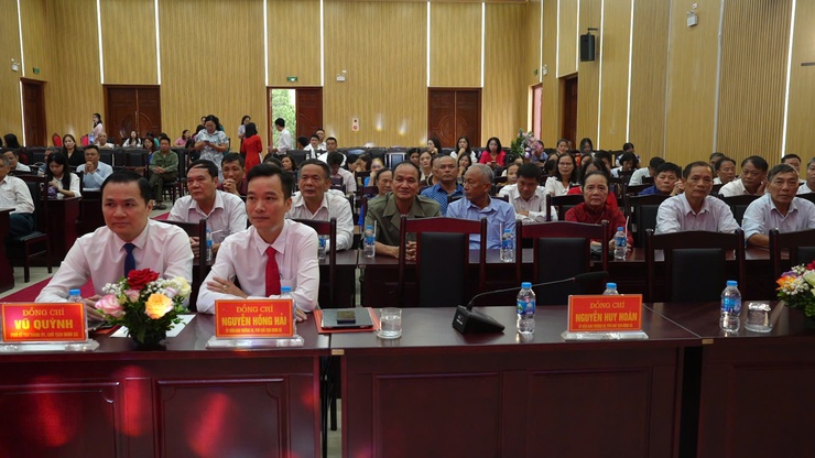 Xã Thanh Oai: 56 đảng viên được trao tặng huy hiệu Đảng đợt 2/9/2025- Ảnh 5.