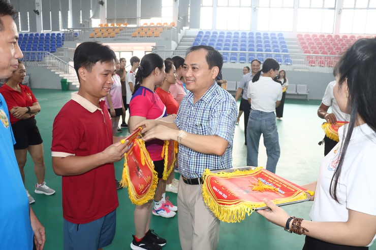PHÚ XUYÊN: TỔ CHỨC THÀNH CÔNG GIẢI CẦU LÔNG VÔ ĐỊCH NĂM 2025- Ảnh 3.