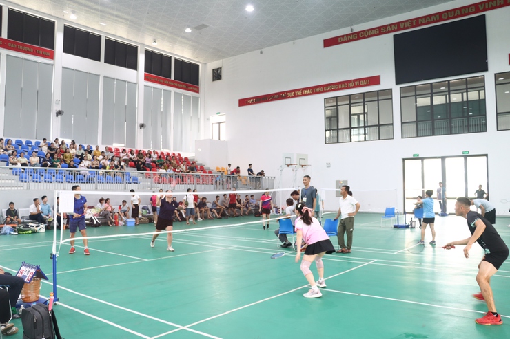 PHÚ XUYÊN: TỔ CHỨC THÀNH CÔNG GIẢI CẦU LÔNG VÔ ĐỊCH NĂM 2025- Ảnh 7.