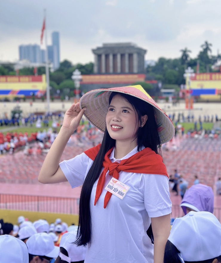 Em Đặng Thị Huyền – nữ sinh trẻ tài năng, nhiệt huyết với các hoạt động văn hóa, nghệ thuật- Ảnh 2.