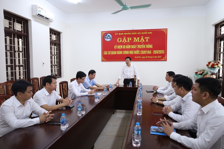 Xã Suối Hai: Gặp mặt kỷ niệm 80 năm Ngày truyền thống các cơ quan hành chính nhà nước (28/8/1945 – 28/8/2025- Ảnh 1.