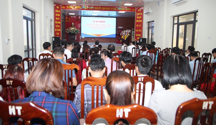 Hoà Xá gặp mặt kỷ niệm 80 năm ngày truyền thống ngành Nội vụ, Tư pháp, Tài chính, Văn hoá và Thể thao, Văn phòng UBND xã (28/8/1945 – 28/8/2025)- Ảnh 3.
