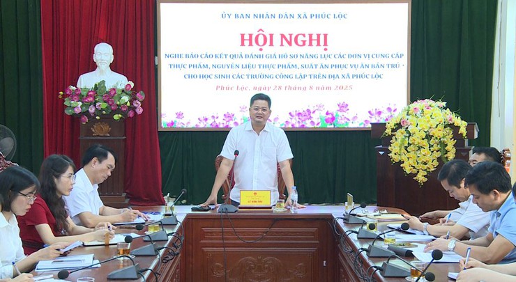 Hội nghị nghe báo cáo kết quả đánh giá hồ sơ năng lực các đơn vị cung cấp thực phẩm, nguyên liệu thực phẩm, suất ăn bán trú cho học sinh các trường học công lập trên địa bàn xã Phúc Lộc- Ảnh 1.