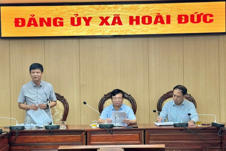 Đồng chí Trần Văn Nghĩa – Phó Bí thư Thường trực Đảng uỷ xã chủ trì hội nghị giao ban với Bí thư chi bộ thôn, tổ dân phố triển khai nhiệm vụ tháng 9/2025- Ảnh 2.