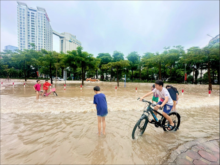 Vì sao khu đô thị siêu sang Ciputra, đường Võ Chí Công hay bị ngập nặng?- Ảnh 2.