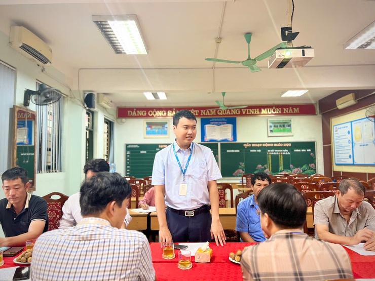 Ủy ban MTTQ Việt Nam phường tổ chức công bố quyết định thành lập Ban Giám sát đầu tư cộng đồng dự án xây dựng Trường Trung học cơ sở Thượng Thanh, phường Việt Hưng- Ảnh 4.