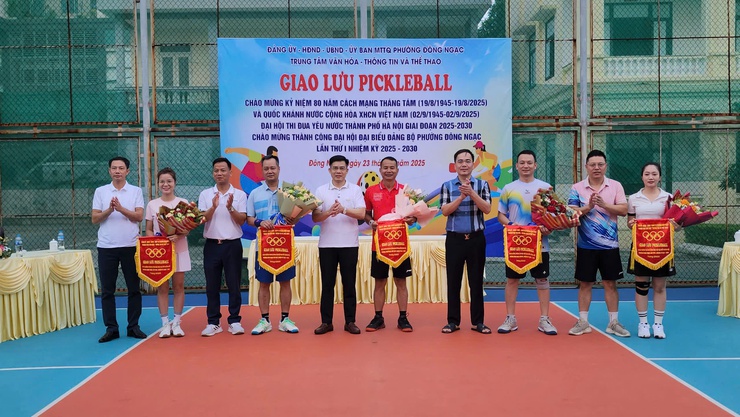 PHƯỜNG ĐÔNG NGẠC TỔ CHỨC GIAO LƯU PICKLEBALL CHÀO MỪNG 80 CÁCH MẠNG THÁNG TÁM VÀ QUỐC KHÁNH (02/9/1945-02/9/2025); CHÀO MỪNG THÀNH CÔNG ĐẠI HỘI ĐẠI BIỂU ĐẢNG BỘ PHƯỜNG ĐÔNG NGẠC LẦN THỨ I, NHIỆM KỲ 2025 - 2030- Ảnh 2.