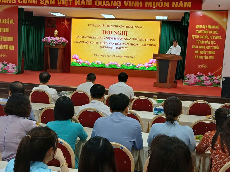 PHƯỜNG ĐÔNG NGẠC TỔ CHỨC GẶP MẶT NHÂN DỊP KỶ NIỆM 80 NĂM NGÀY TRUYỀN THỐNG NGÀNH NỘI VỤ, VĂN PHÒNG, TƯ PHÁP, VĂN HÓA, TÀI CHÍNH (28/8/1945 – 28/8/2025)- Ảnh 1.