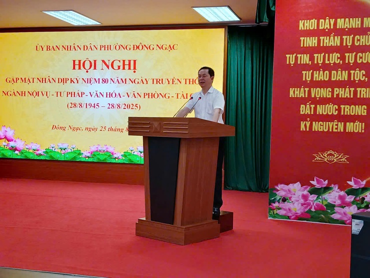 PHƯỜNG ĐÔNG NGẠC TỔ CHỨC GẶP MẶT NHÂN DỊP KỶ NIỆM 80 NĂM NGÀY TRUYỀN THỐNG NGÀNH NỘI VỤ, VĂN PHÒNG, TƯ PHÁP, VĂN HÓA, TÀI CHÍNH (28/8/1945 – 28/8/2025)- Ảnh 2.