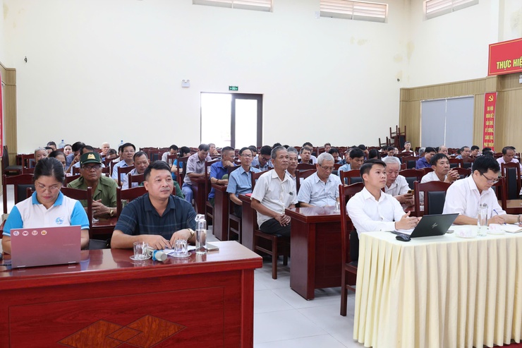 MTTQ xã Tiến Thắng tổ chức hội nghị lấy ý kiến góp ý dự thảo Báo cáo chính trị trình Đại hội MTTQ Việt Nam cấp xã nhiệm kỳ 2025 – 2030- Ảnh 3.